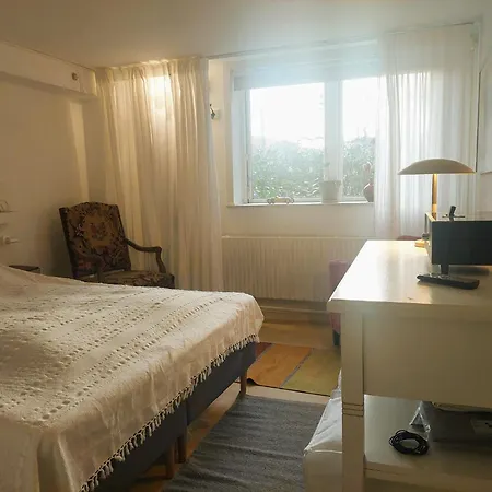 Rosa, Dobblebed, Own Kitchen, Own Bath And Own Entrance, And Ohh So Quietly Kwatera prywatna *