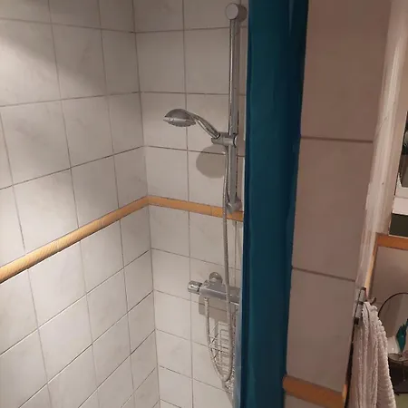 Rosa, Dobblebed, Own Kitchen, Own Bath And Own Entrance, And Ohh So Quietly Quarto em Acomodações Particulares *