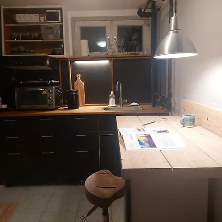Rosa, Dobblebed, Own Kitchen, Own Bath And Own Entrance, And Ohh So Quietly Privatunterkunft *