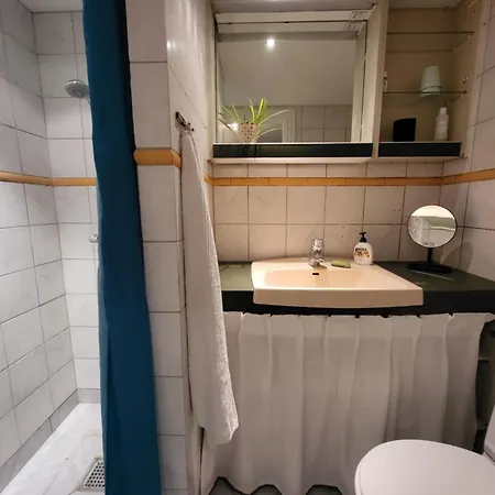 Rosa, Dobblebed, Own Kitchen, Own Bath And Own Entrance