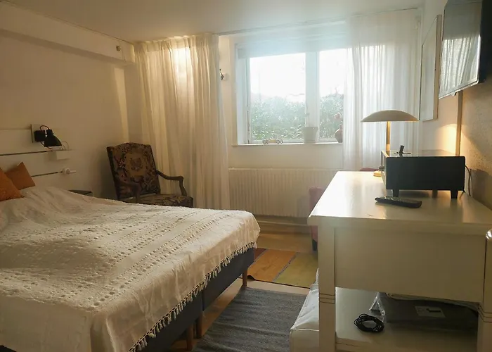 Rosa, Dobblebed, Own Kitchen, Own Bath And Own Entrance Privat bolig *