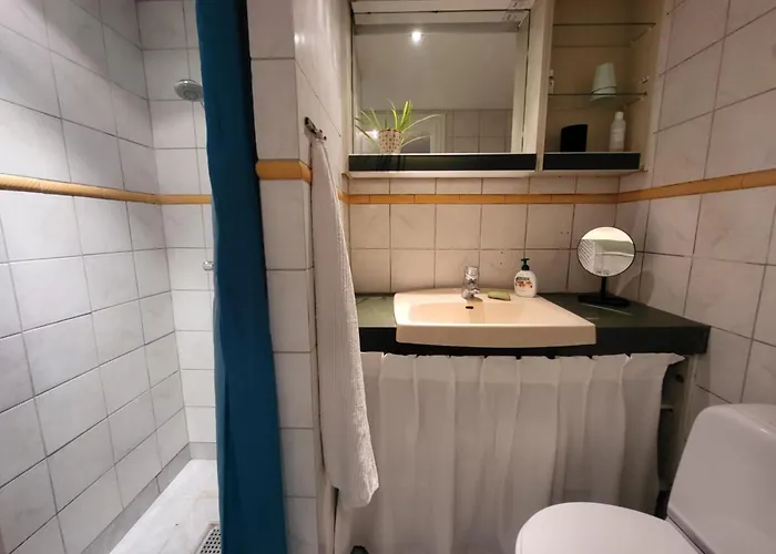 Rosa, Dobblebed, Own Kitchen, Own Bath And Own Entrance